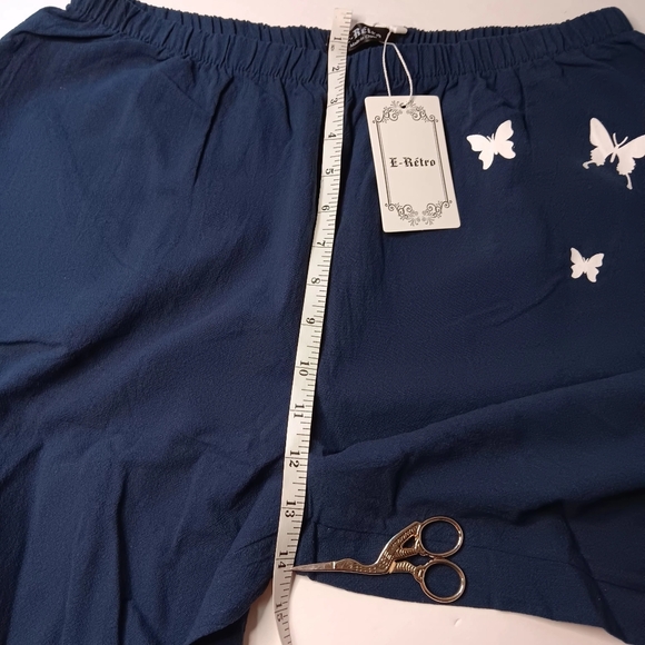 NWT women's 2XL pants Tapered high rise,E retro, butterfly print, Pockets. - Picture 6 of 14